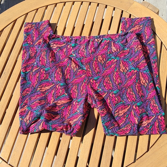 NWT Ladies leggings size small and medium - Picture 2 of 4